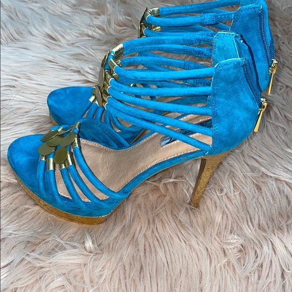 H by Halston teal with gold detail size 8 heels 👠 - Picture 3 of 5